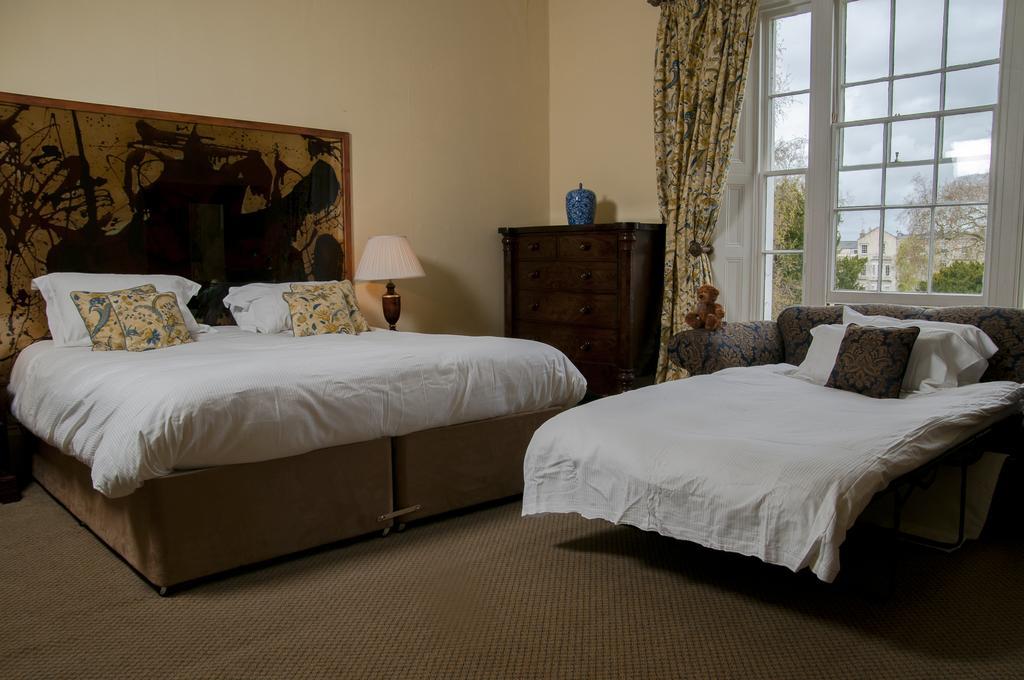 Clarence Court Hotel Cheltenham Exteriér fotografie